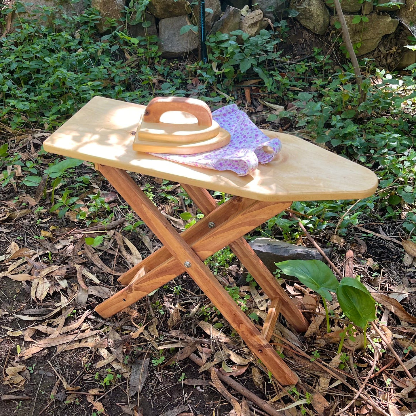 Tabla de planchar y plancha