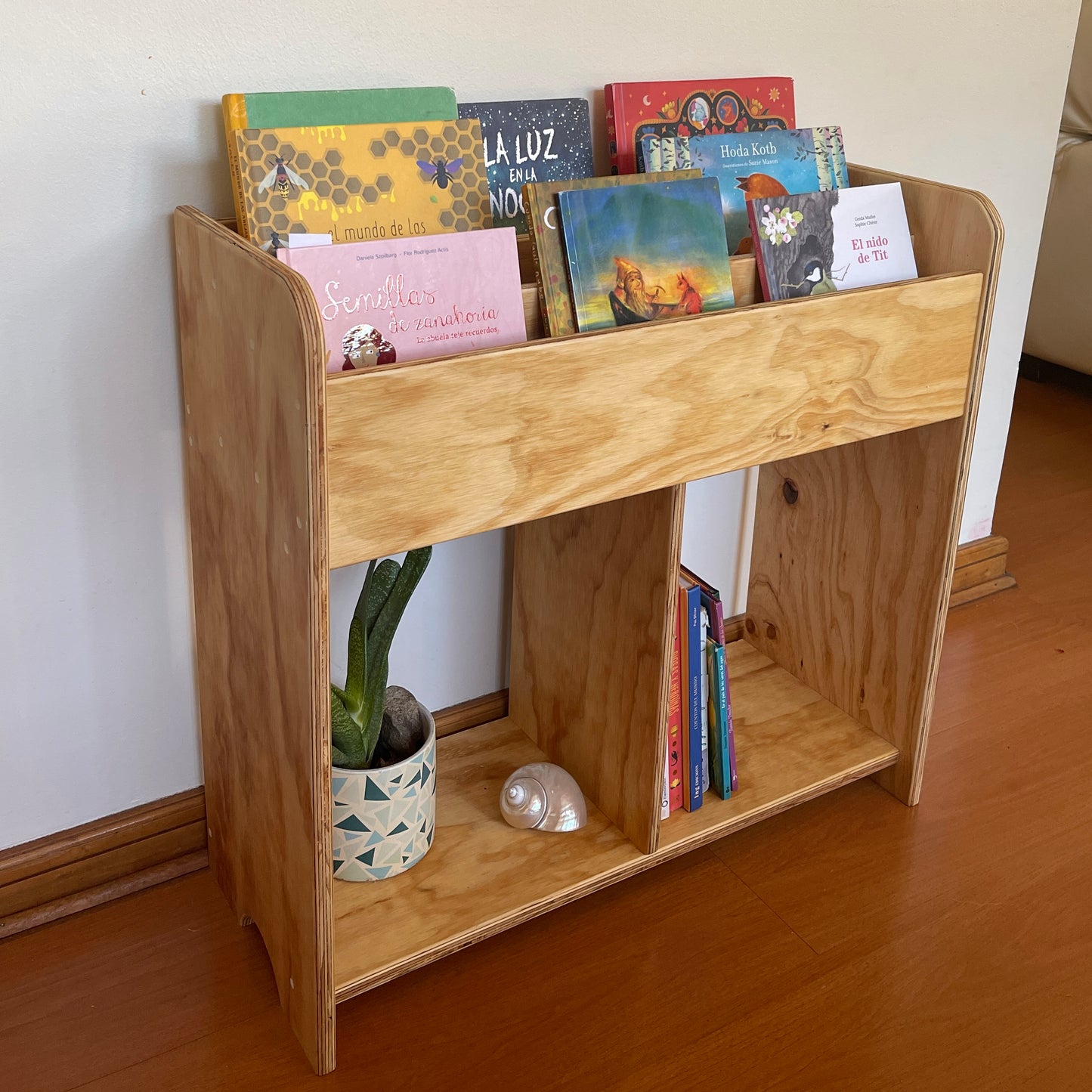 Librero de madera